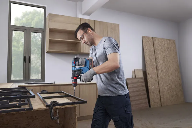 Battery-powered rotary hammer with ONECHUCK-GBH 18V-18 X Professional