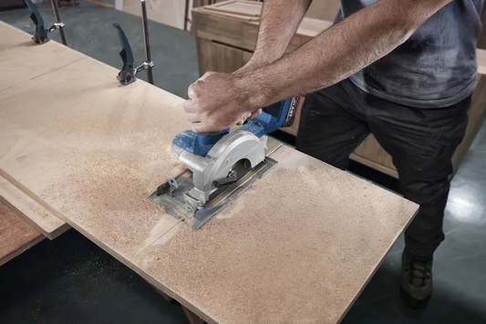Battery-powered circular saw-GKS 18V-51 Professional