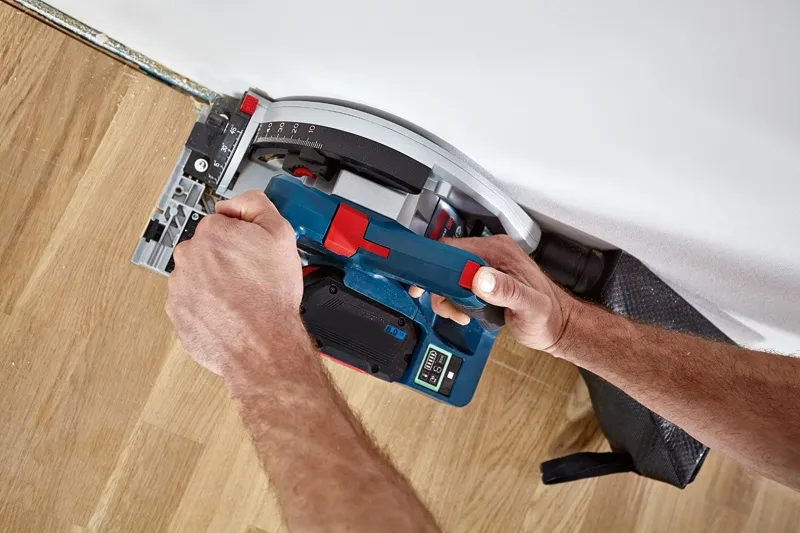 BITURBO Battery-Powered Plunge Saw-GKT 18V-52 GC Professional