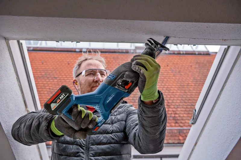 Battery-powered reciprocating saw-GSA 185-LI Professional